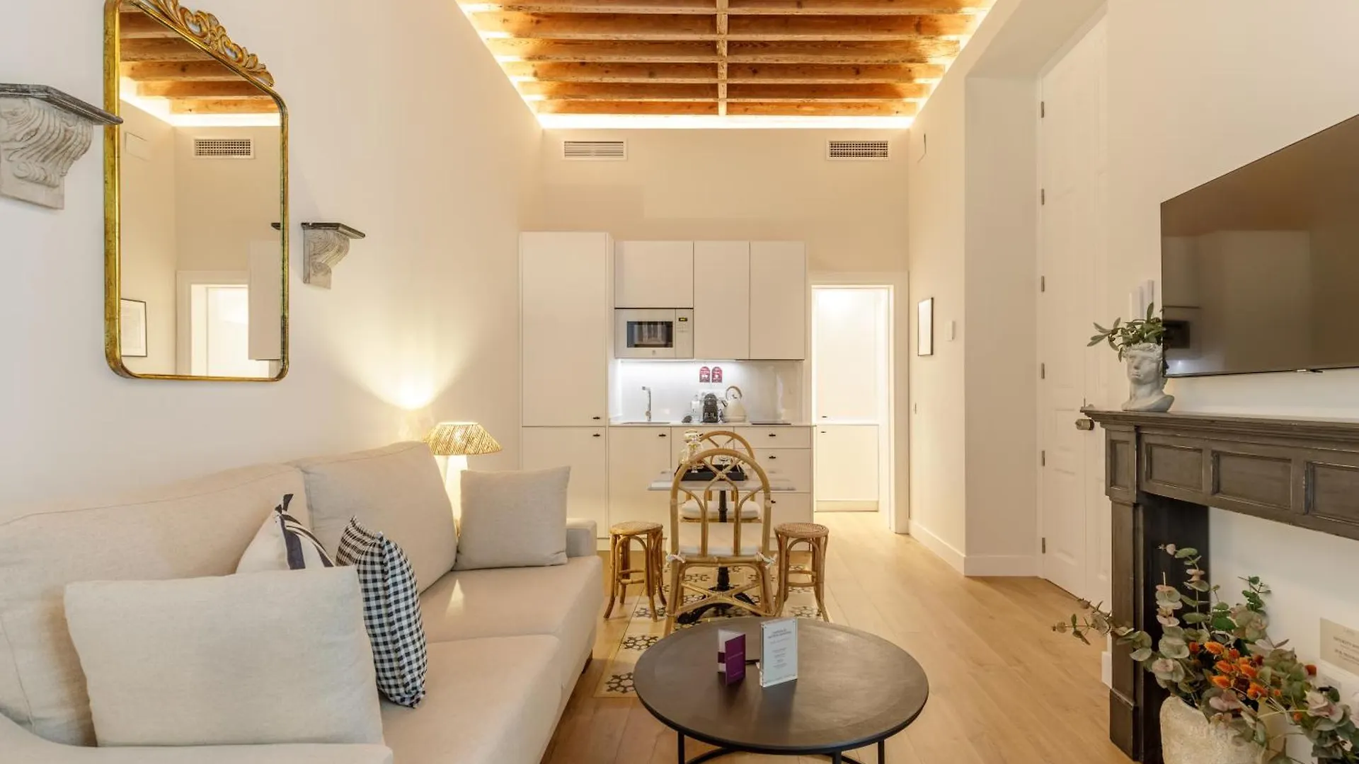 Palacio Vegafuente By Caleta Homes Málaga