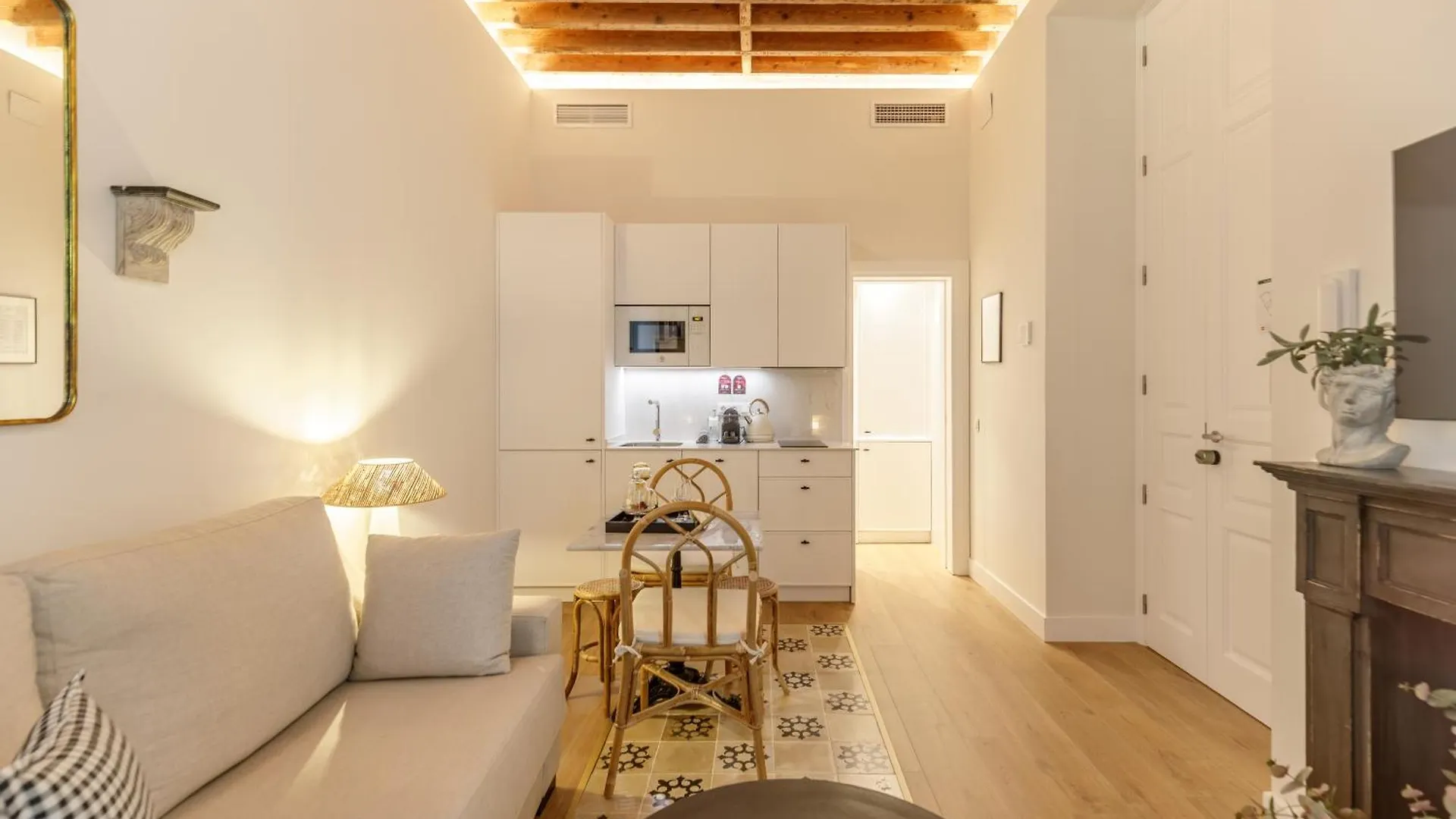 Apartamento Palacio Vegafuente By Caleta Homes Málaga España