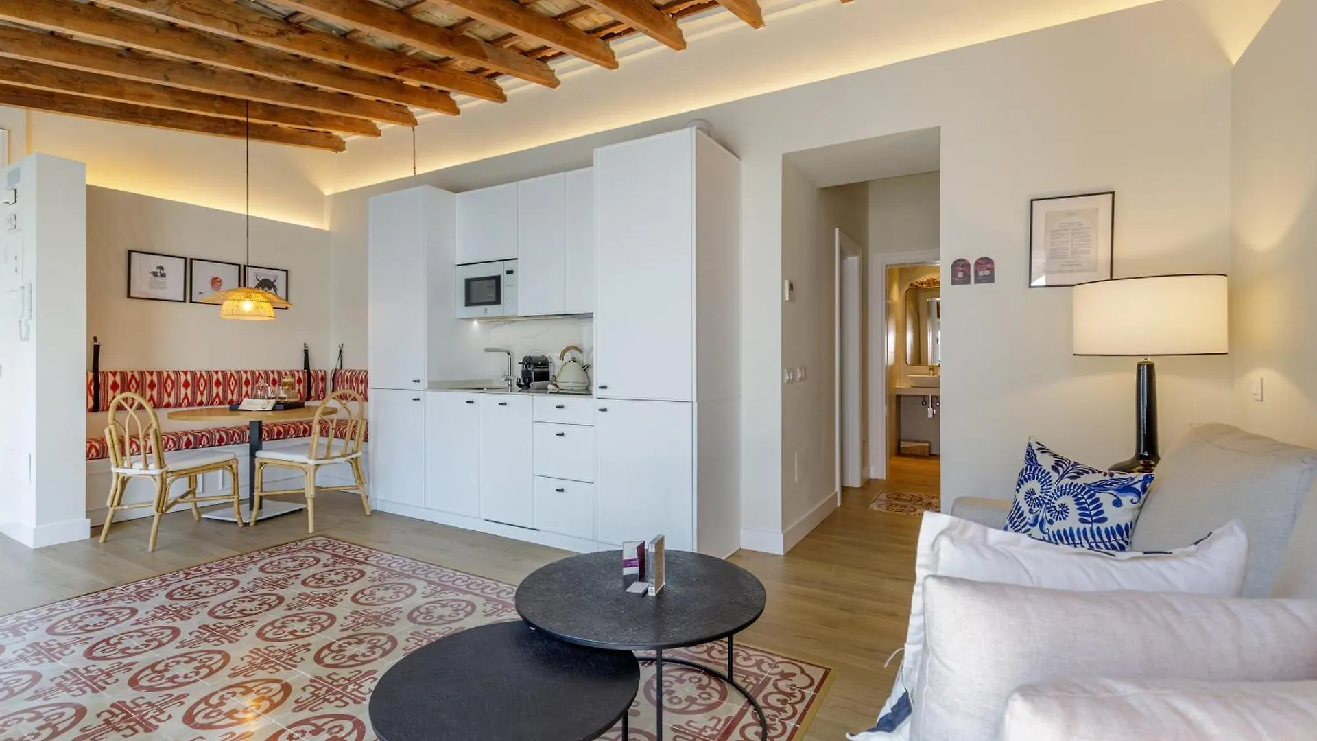 Palacio Vegafuente By Caleta Homes Malaga Apartment