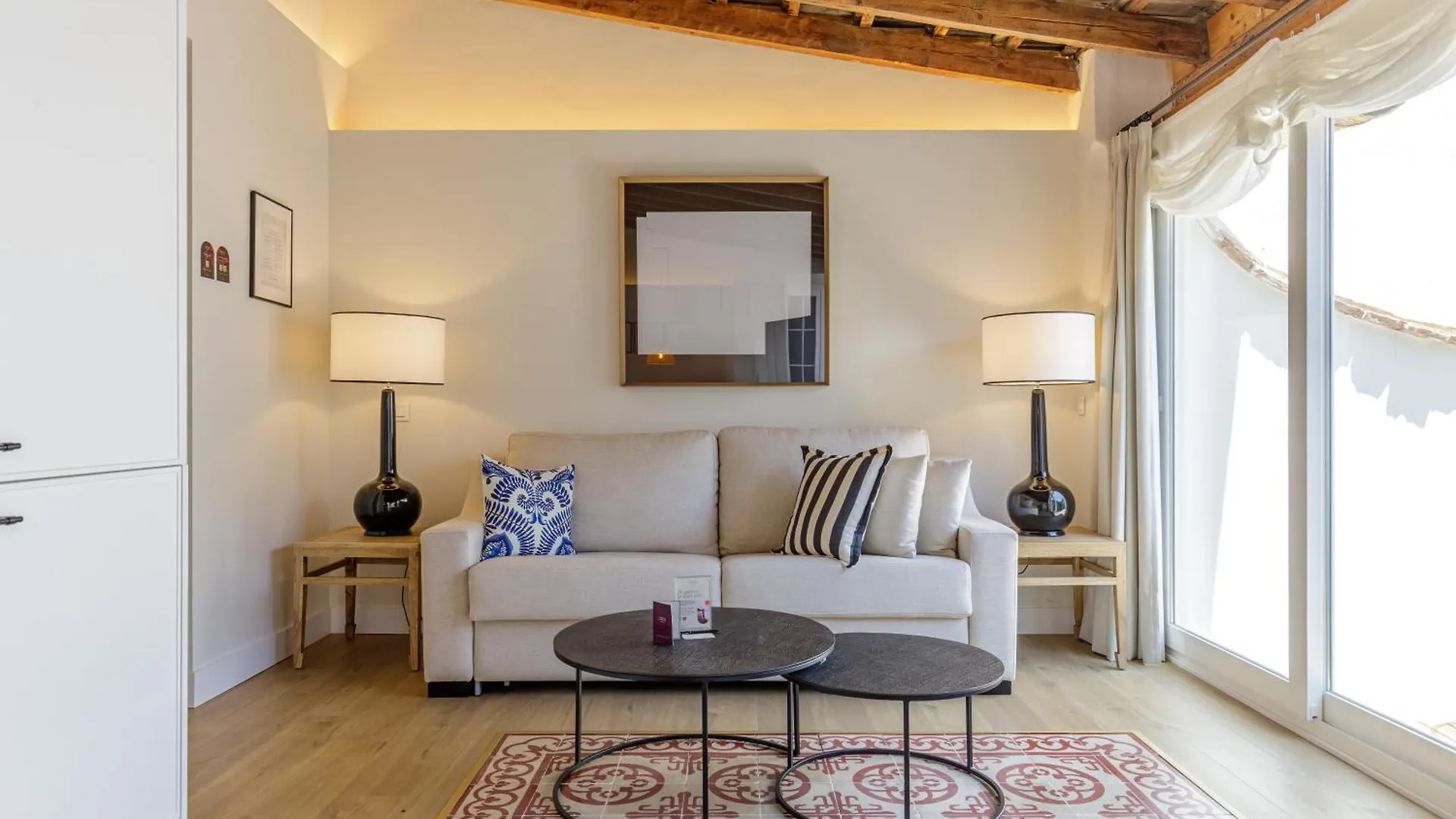 Palacio Vegafuente By Caleta Homes Malaga