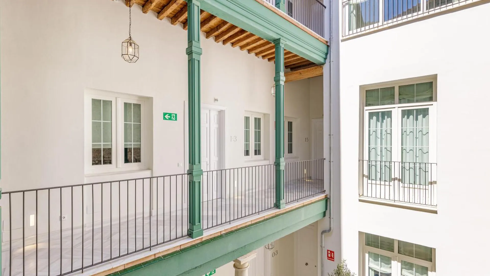 Palacio Vegafuente By Caleta Homes Malaga